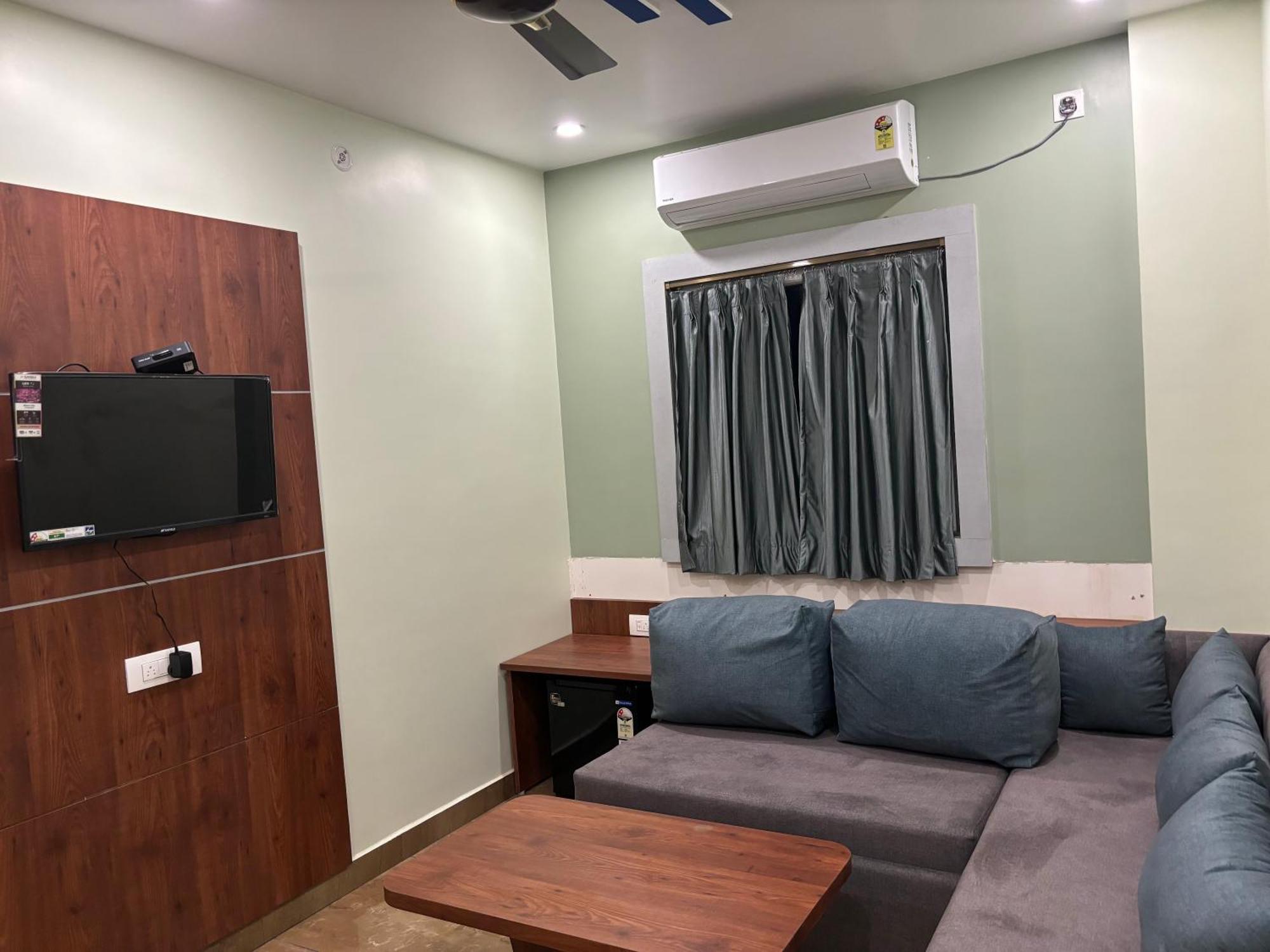 Hotel Omkareshwar Inn Deoghar Exterior foto