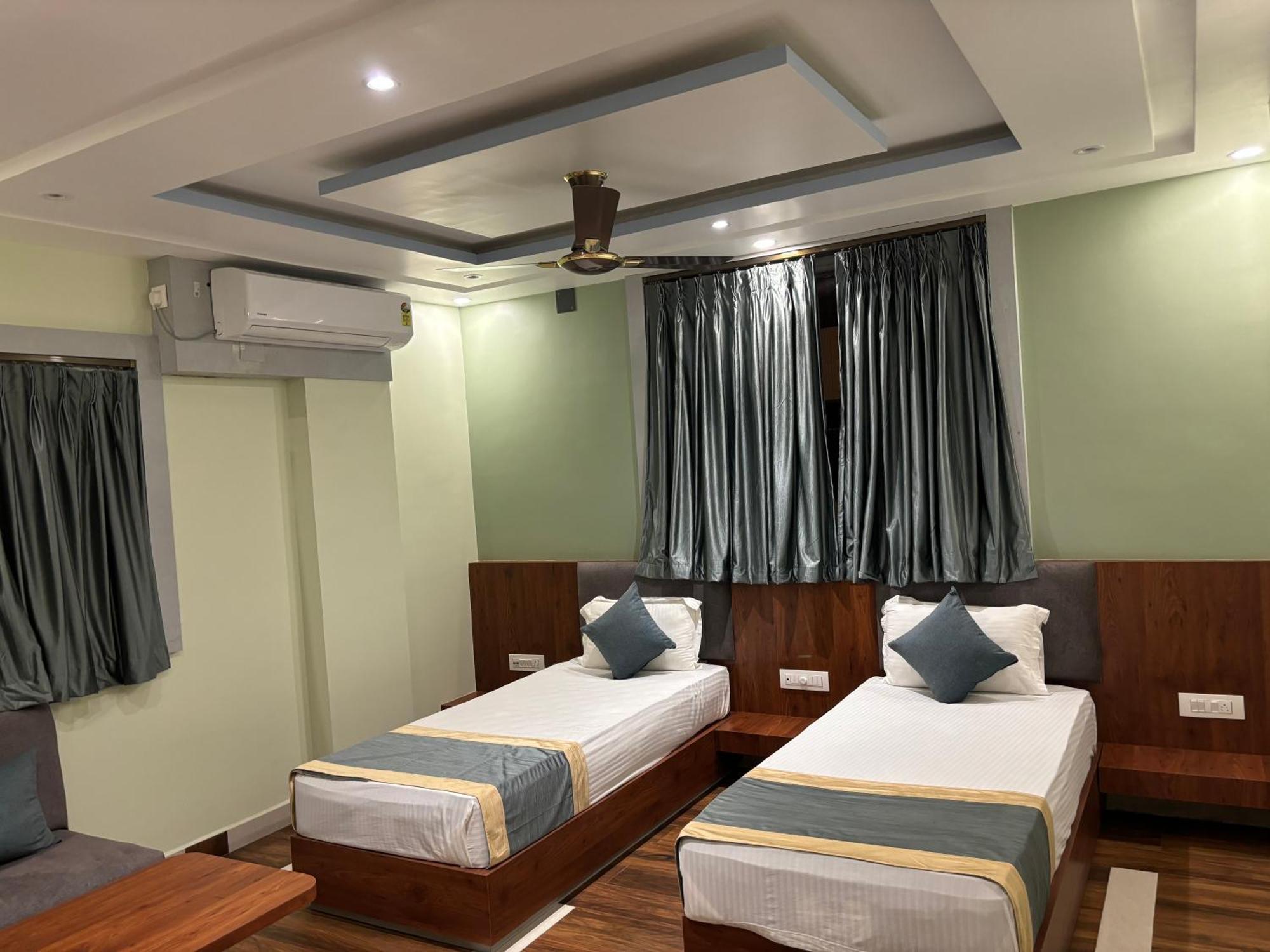 Hotel Omkareshwar Inn Deoghar Exterior foto