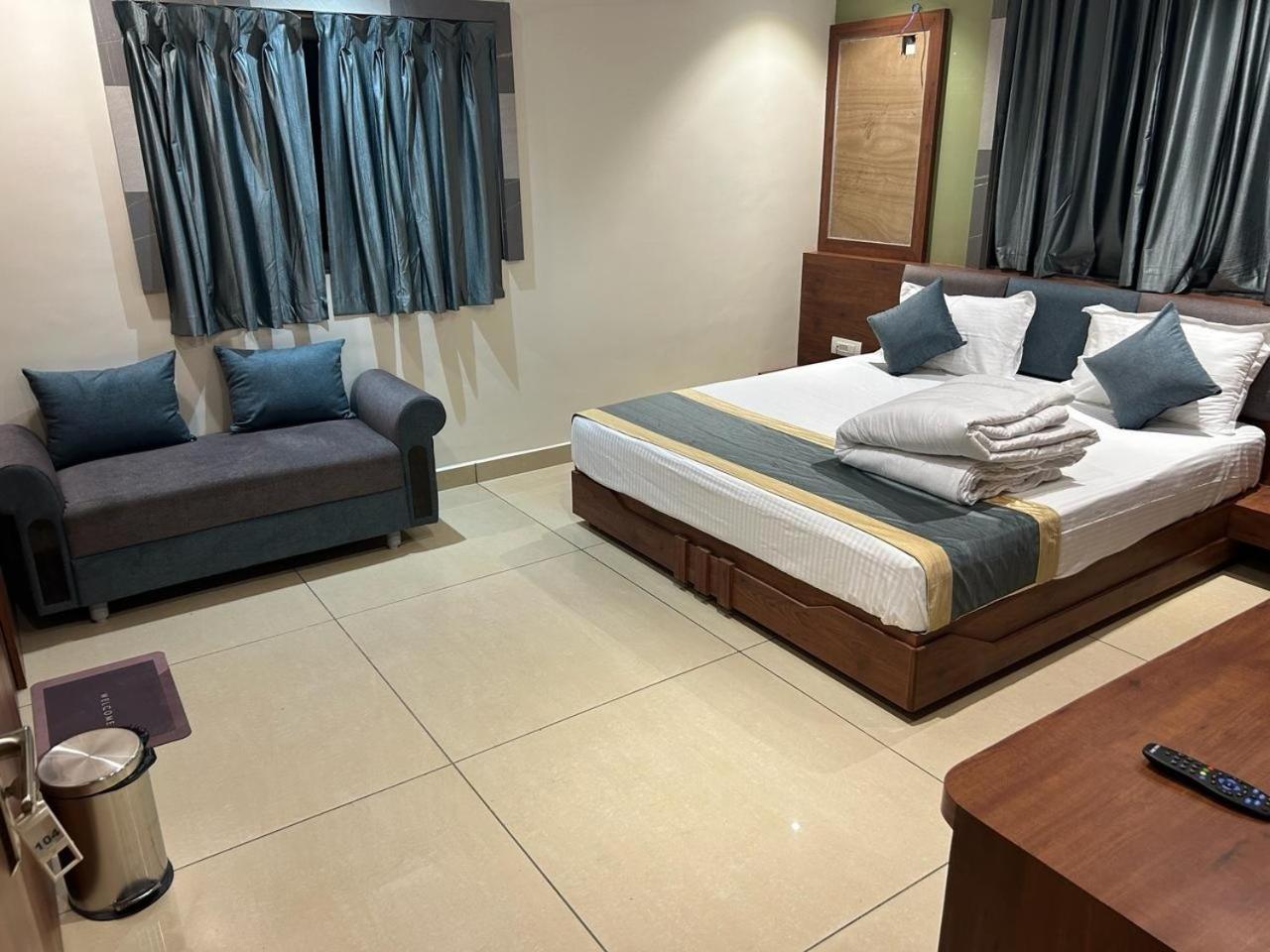 Hotel Omkareshwar Inn Deoghar Exterior foto
