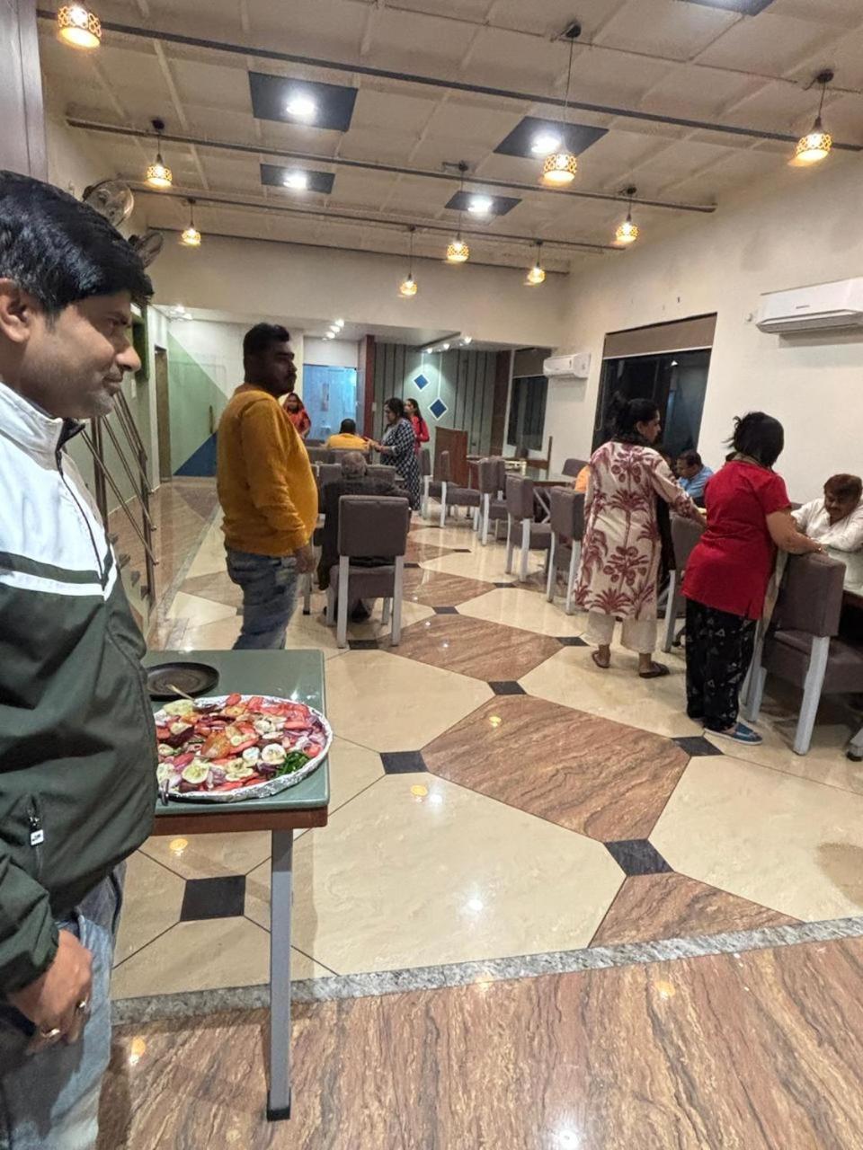 Hotel Omkareshwar Inn Deoghar Exterior foto